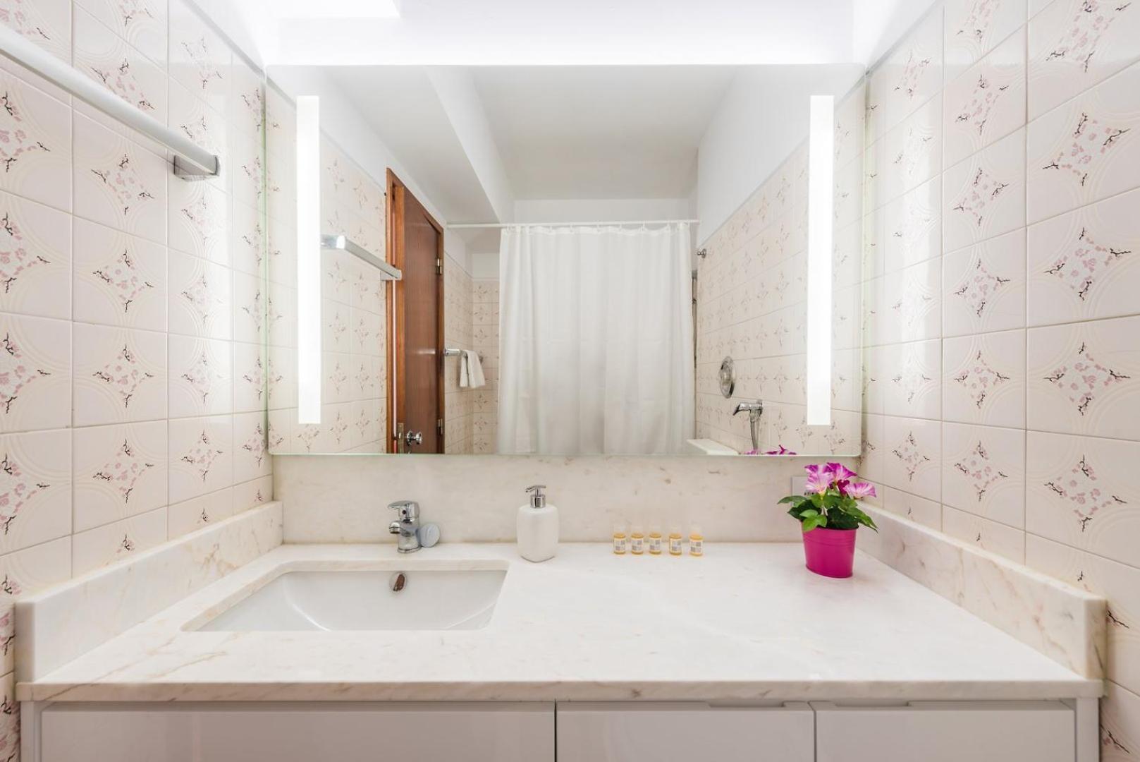 Guestready - Eclectic Haven In The Heart Of Porto Appartement Buitenkant foto